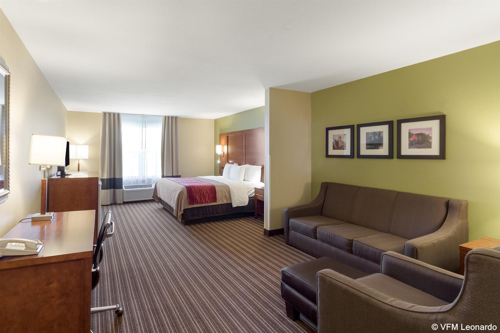 Comfort Inn & Suites Fayetteville-University Area Экстерьер фото